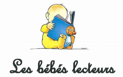 Les bébés lecteurs arrivent à la bibliothèque de Le Perrier